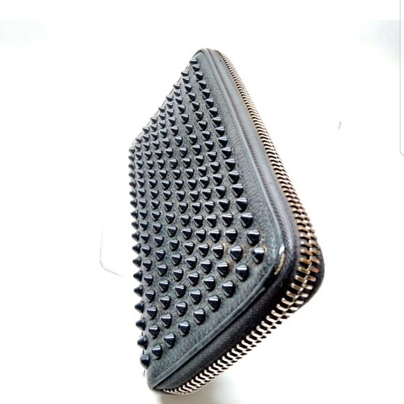 Christian Louboutin Long Wallet  Black Leather Zippy compact wallet - Picture 2 of 9